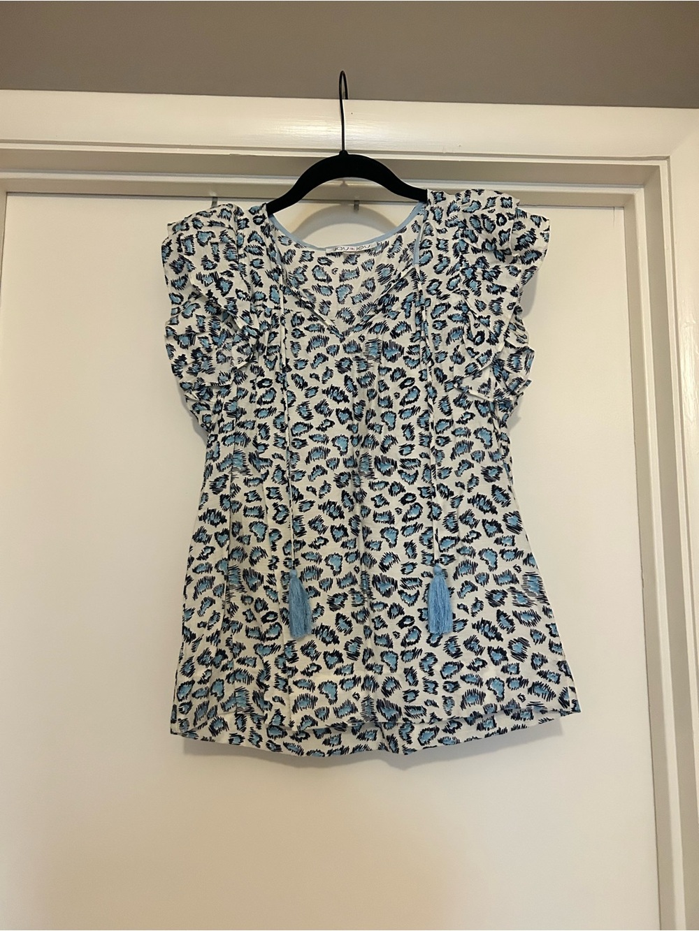 NWOT Joy Joy White and Blue Leopard Print Tie-Front Blouse